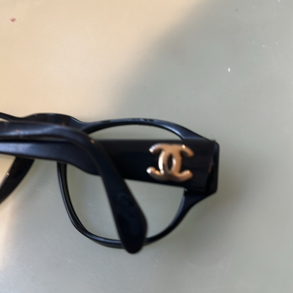 Authentic Vintage Chanel Frame - Picture 11 of 12